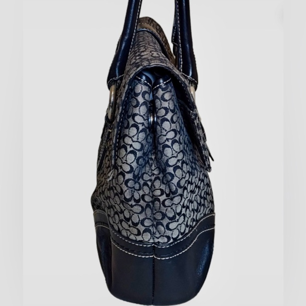 Coach SoHo Black & Gray Signature mini C’s w/silver hardware like new condition - Picture 4 of 12
